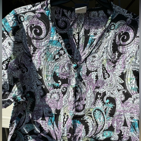 Printed Scrub Tops - Picture 10 of 10